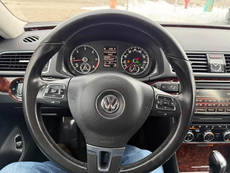 Volkswagen Passat 2.0L TDI SEL Premium 2013
