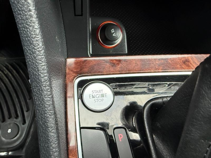 Volkswagen Passat 2.0L TDI SEL Premium 2013