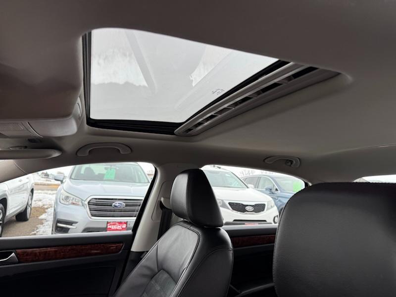 Volkswagen Passat 2.0L TDI SEL Premium 2013
