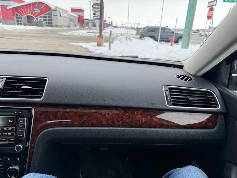 Volkswagen Passat 2.0L TDI SEL Premium 2013