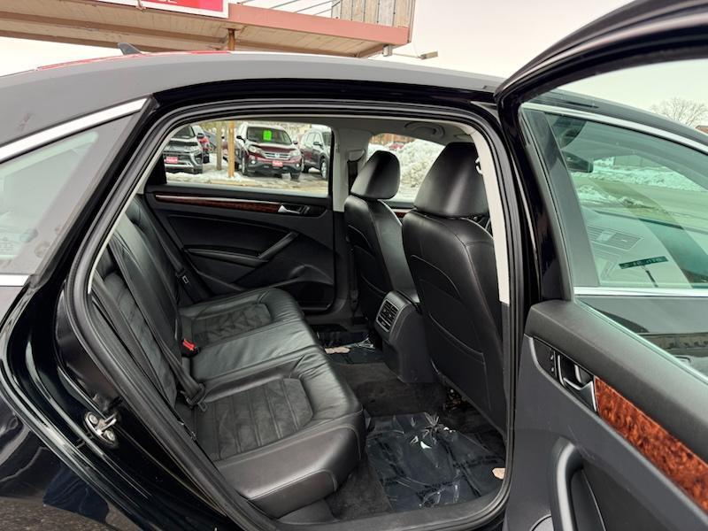 Volkswagen Passat 2.0L TDI SEL Premium 2013