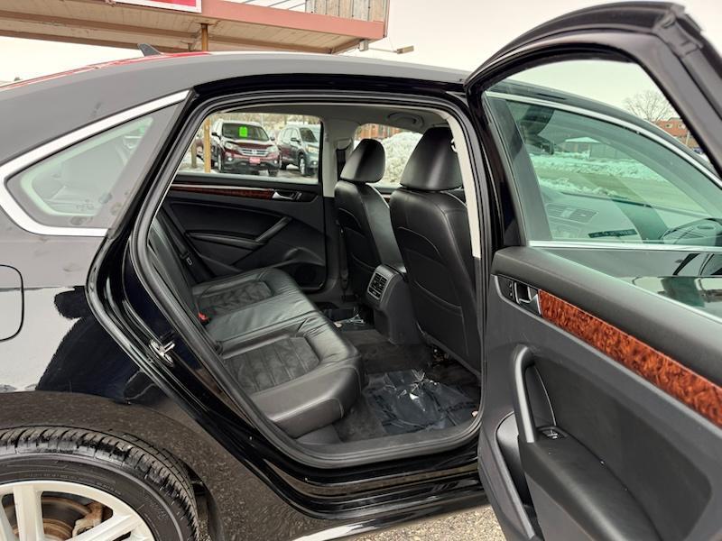 Volkswagen Passat 2.0L TDI SEL Premium 2013