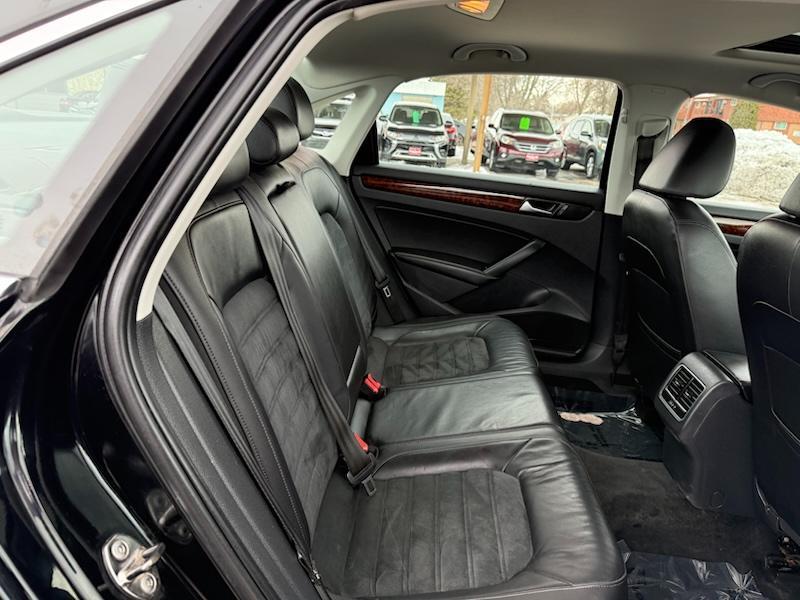 Volkswagen Passat 2.0L TDI SEL Premium 2013