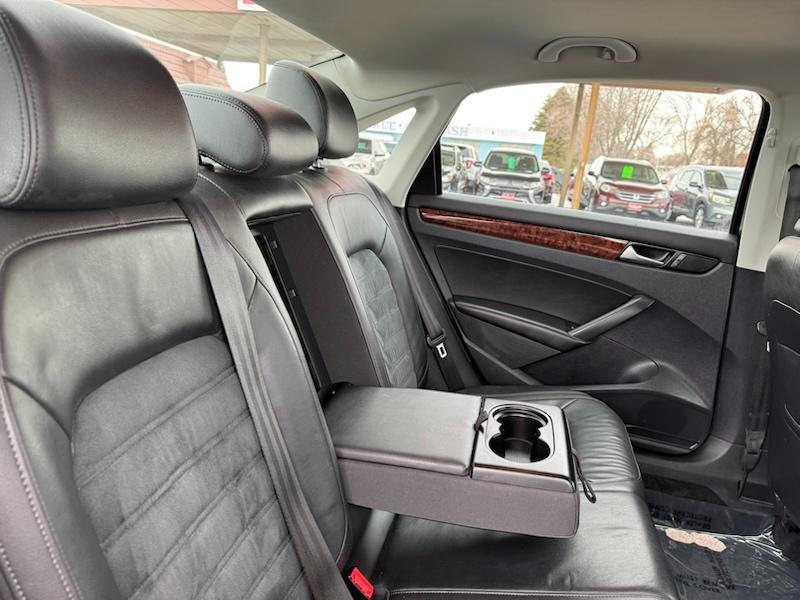 Volkswagen Passat 2.0L TDI SEL Premium 2013