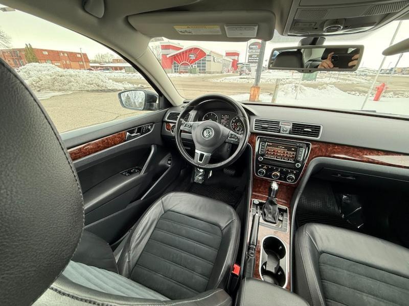 Volkswagen Passat 2.0L TDI SEL Premium 2013