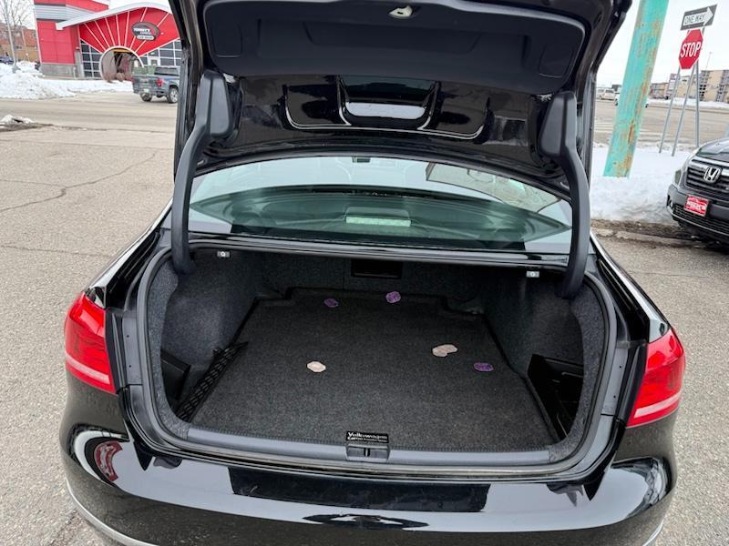 Volkswagen Passat 2.0L TDI SEL Premium 2013