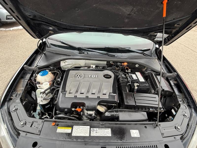 Volkswagen Passat 2.0L TDI SEL Premium 2013
