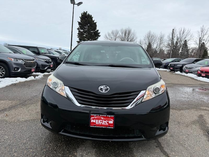 Toyota Sienna LE FWD 8-Passenger V6 2013