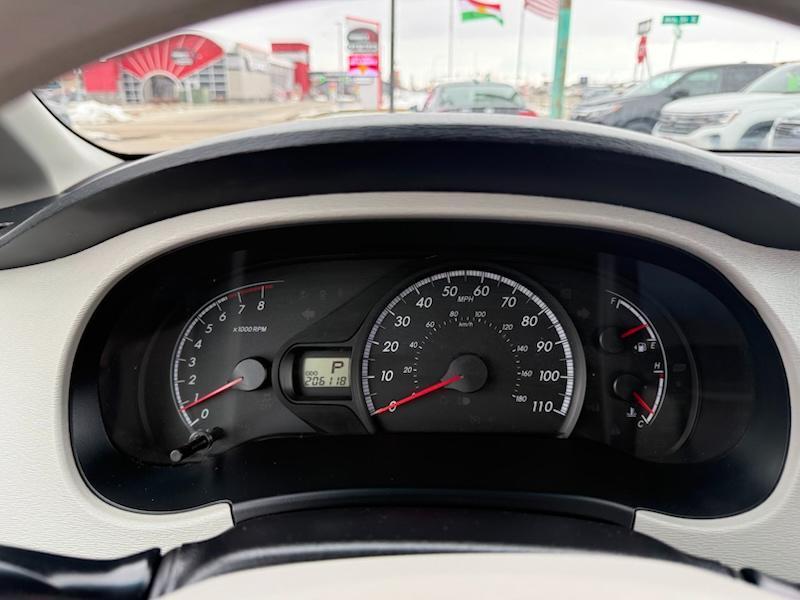 Toyota Sienna LE FWD 8-Passenger V6 2013