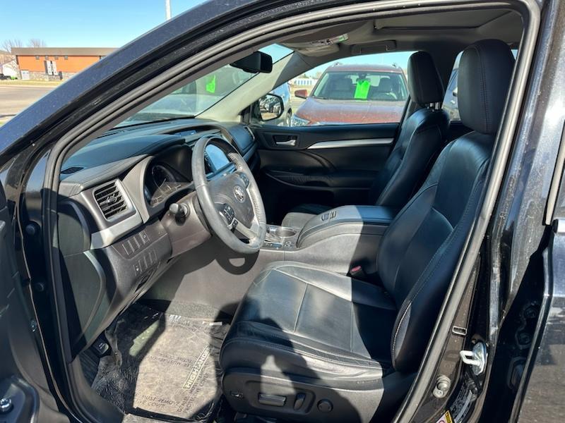 Toyota Highlander XLE AWD V6 2015