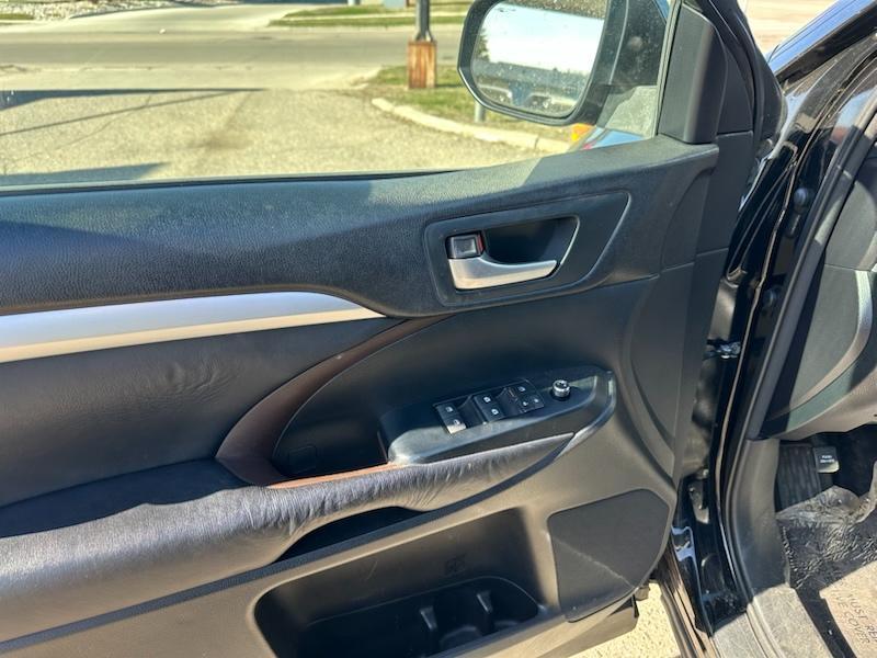 Toyota Highlander XLE AWD V6 2015