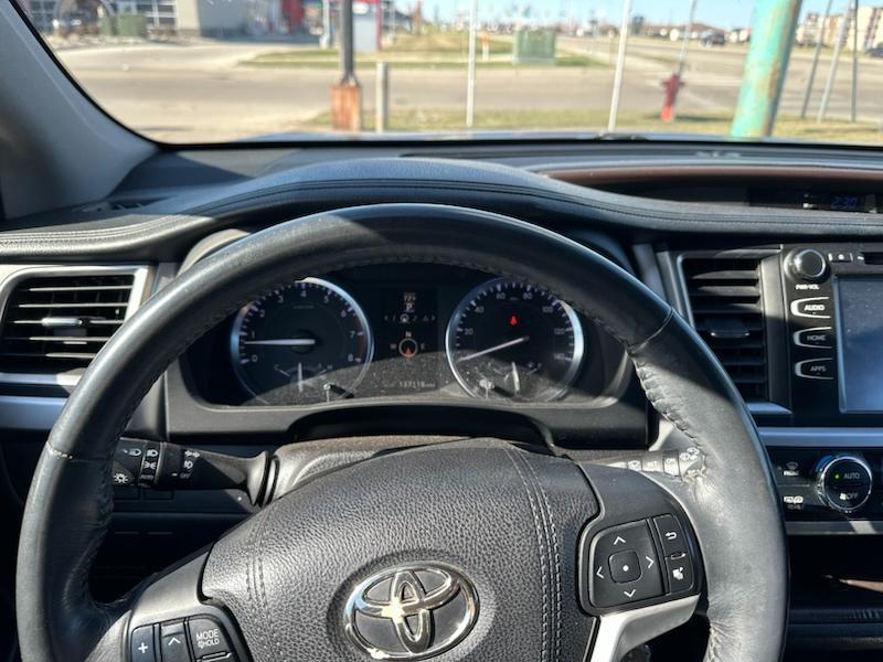 Toyota Highlander XLE AWD V6 2015