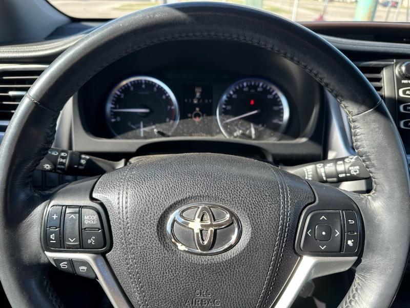 Toyota Highlander XLE AWD V6 2015