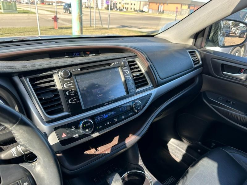 Toyota Highlander XLE AWD V6 2015