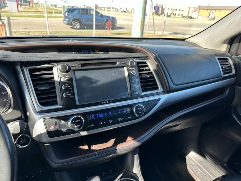 Toyota Highlander XLE AWD V6 2015