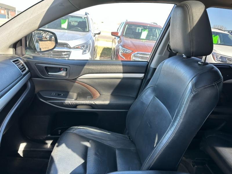 Toyota Highlander XLE AWD V6 2015