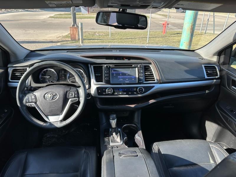 Toyota Highlander XLE AWD V6 2015