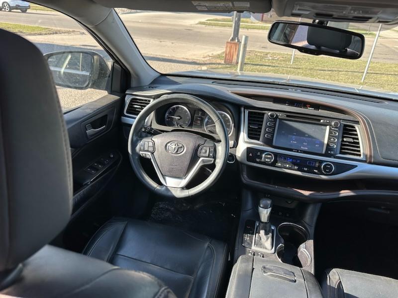 Toyota Highlander XLE AWD V6 2015
