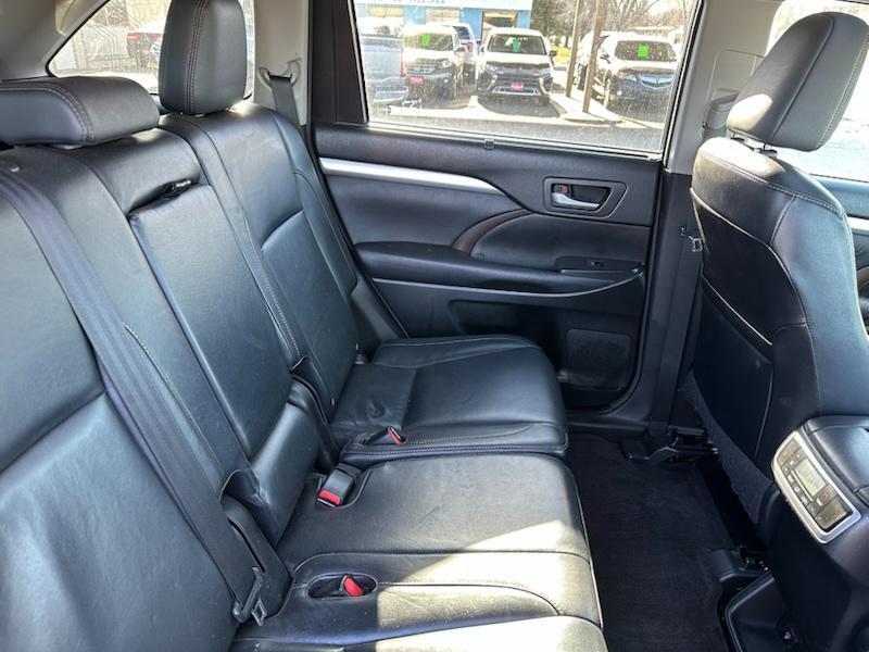 Toyota Highlander XLE AWD V6 2015