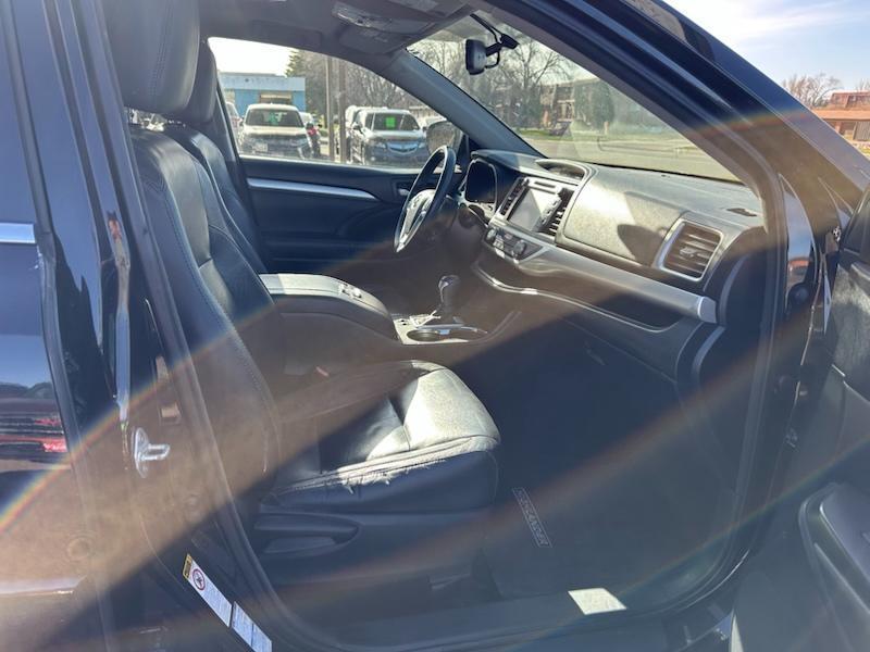 Toyota Highlander XLE AWD V6 2015