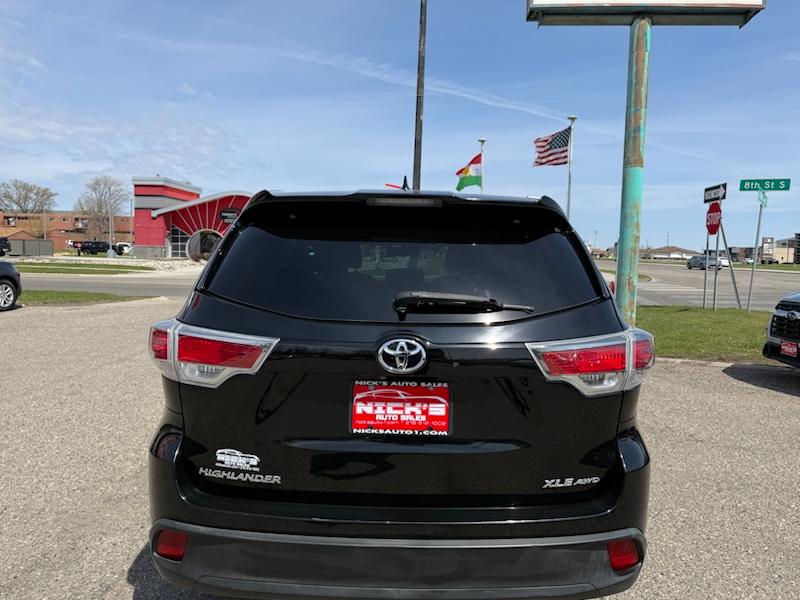 Toyota Highlander XLE AWD V6 2015