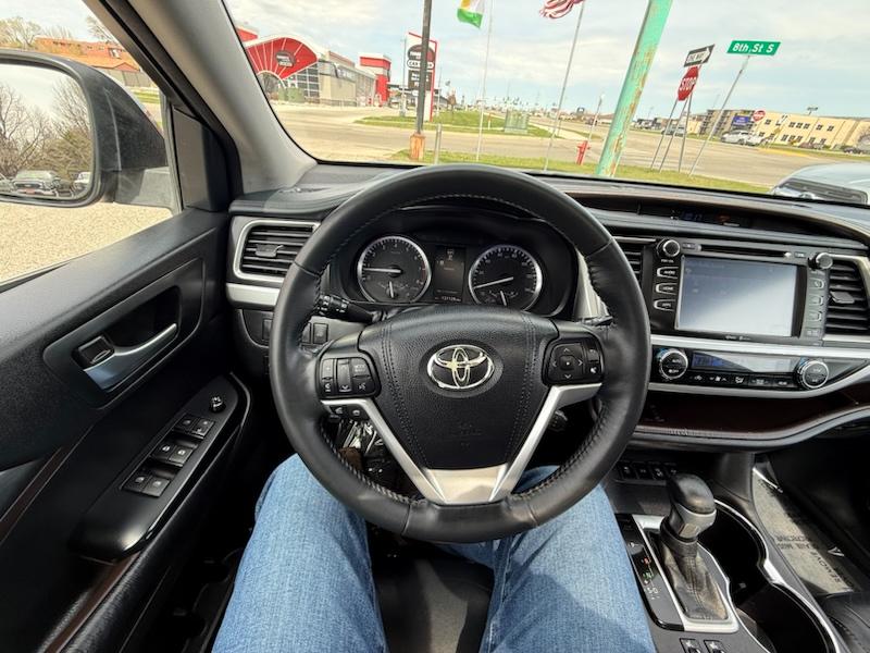 Toyota Highlander XLE AWD V6 2015