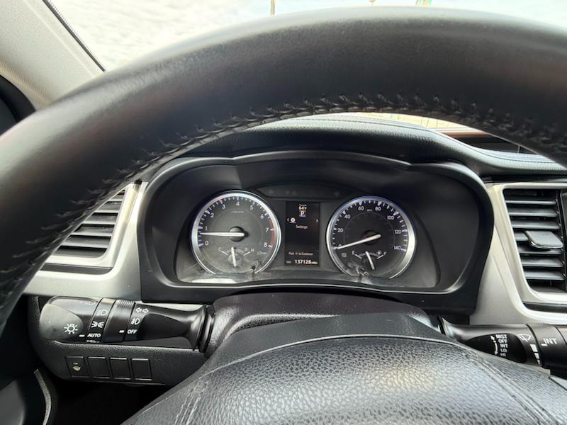 Toyota Highlander XLE AWD V6 2015