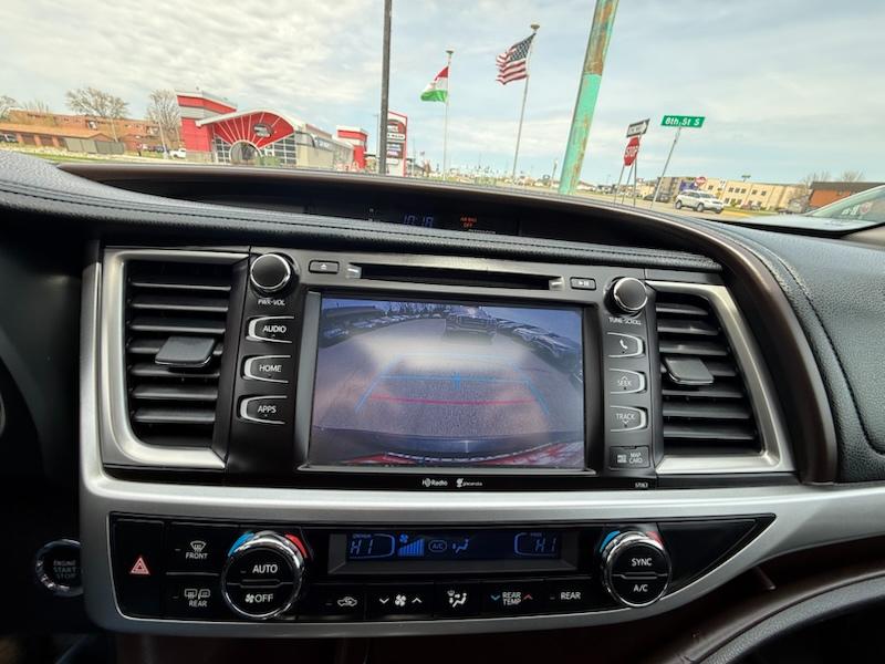 Toyota Highlander XLE AWD V6 2015