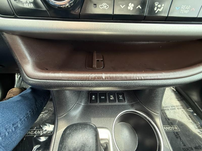 Toyota Highlander XLE AWD V6 2015