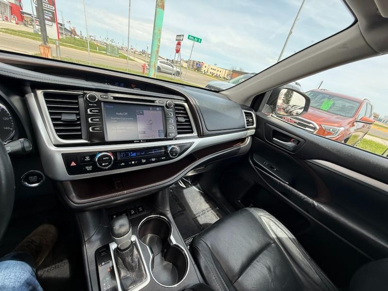 Toyota Highlander XLE AWD V6 2015