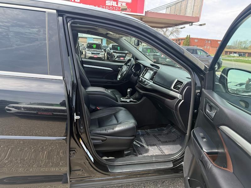 Toyota Highlander XLE AWD V6 2015
