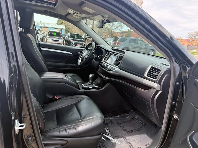 Toyota Highlander XLE AWD V6 2015