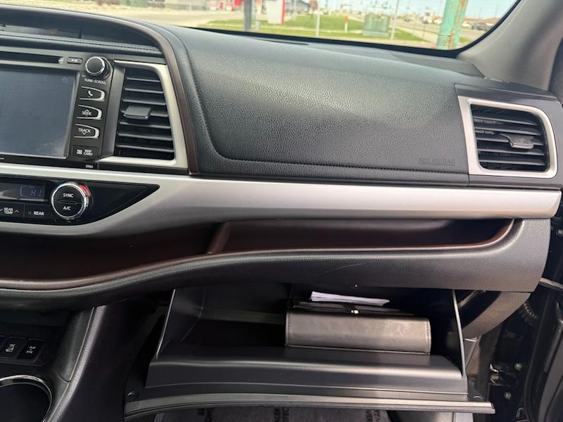 Toyota Highlander XLE AWD V6 2015