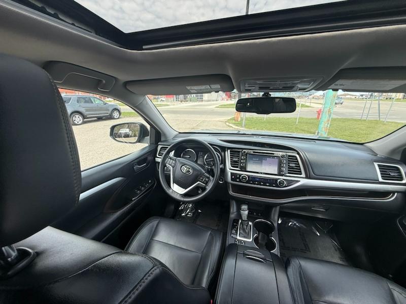 Toyota Highlander XLE AWD V6 2015