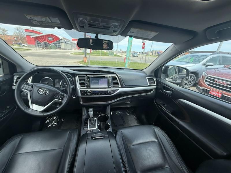 Toyota Highlander XLE AWD V6 2015
