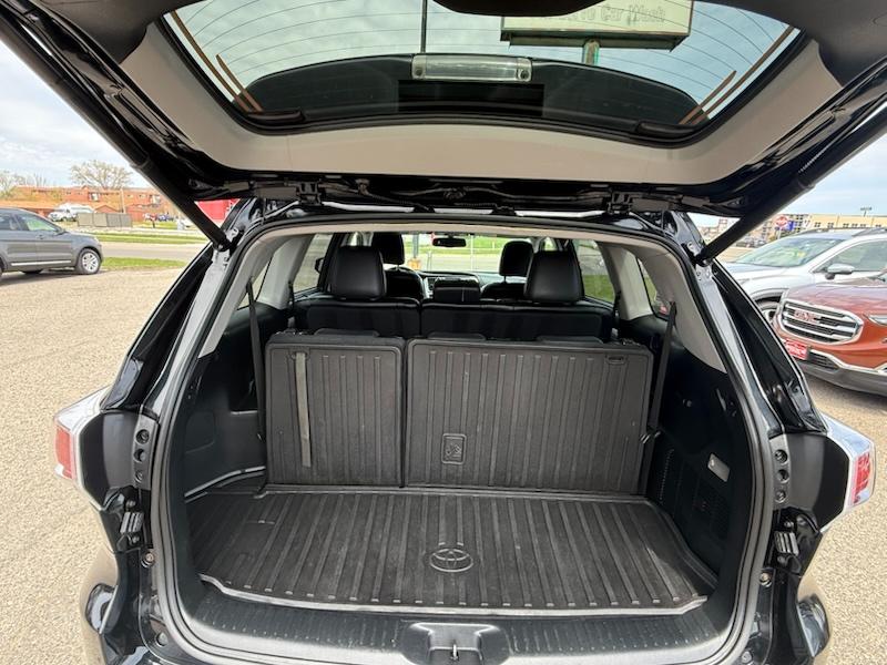 Toyota Highlander XLE AWD V6 2015