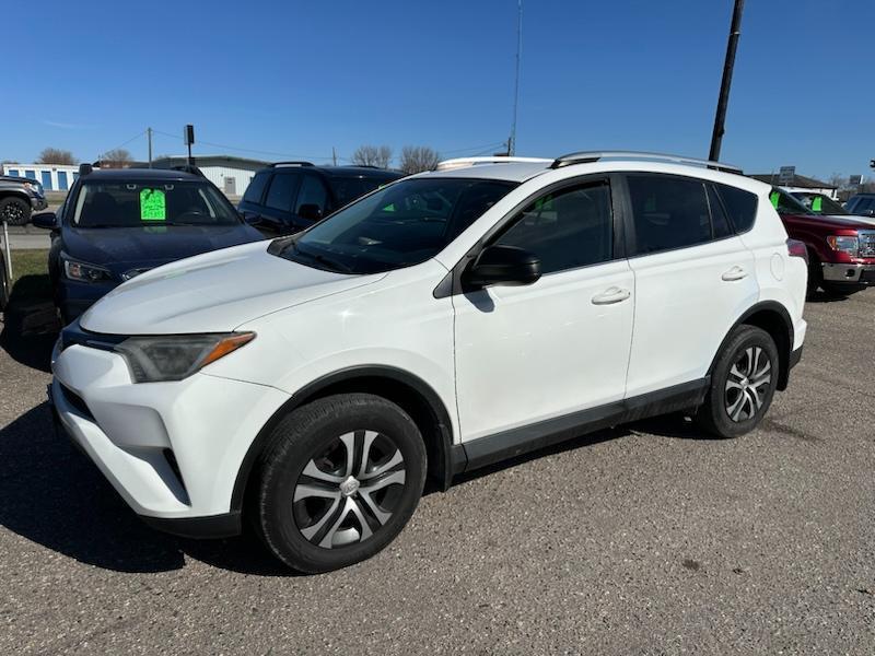 Toyota RAV4 LE AWD 2016