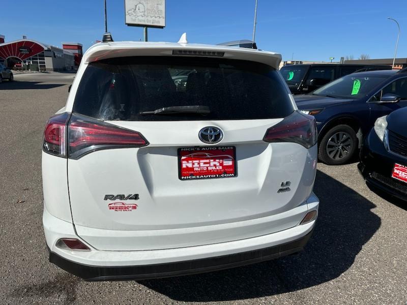 Toyota RAV4 LE AWD 2016