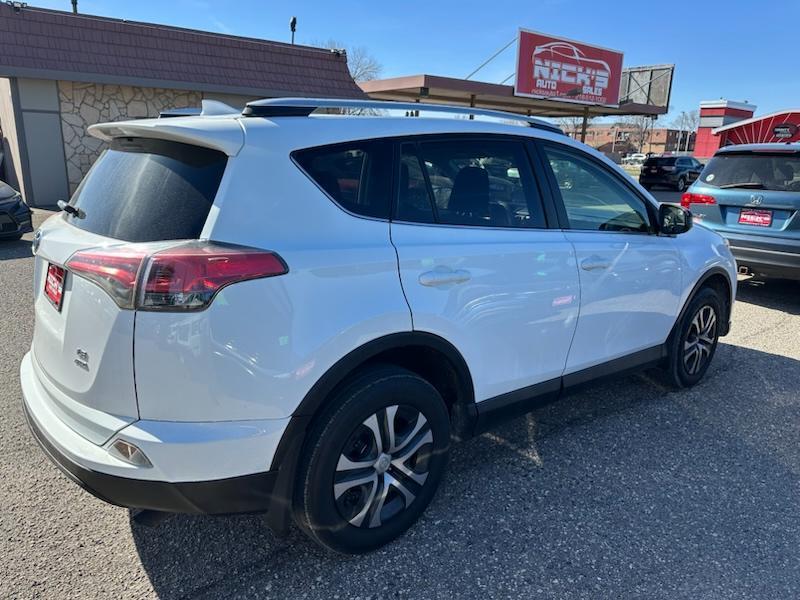 Toyota RAV4 LE AWD 2016