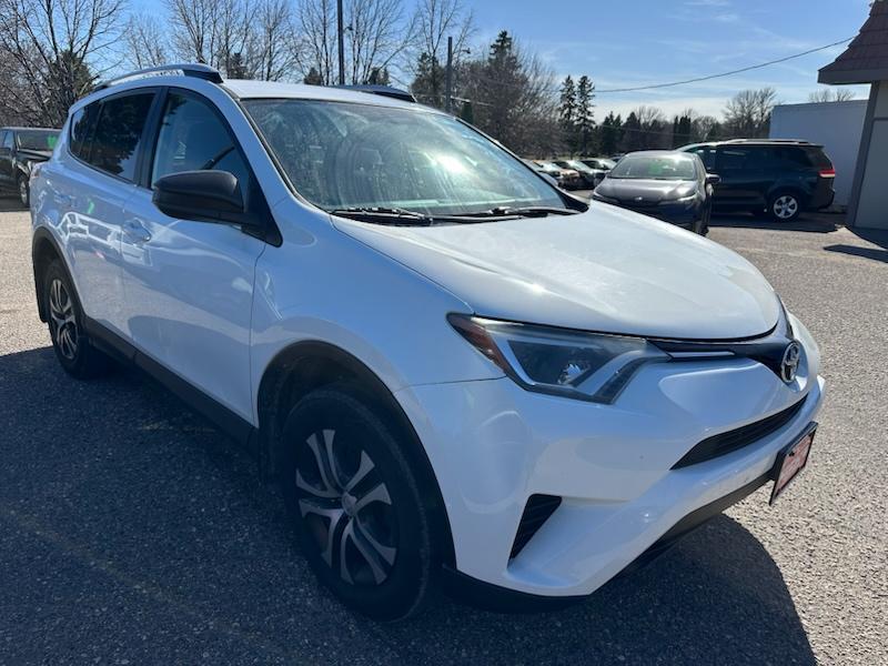 Toyota RAV4 LE AWD 2016
