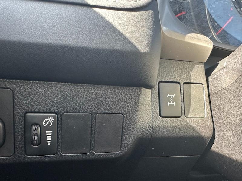 Toyota RAV4 LE AWD 2016