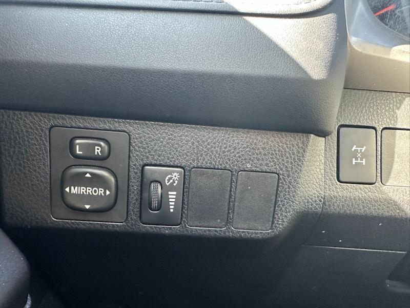 Toyota RAV4 LE AWD 2016