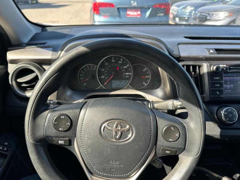 Toyota RAV4 LE AWD 2016