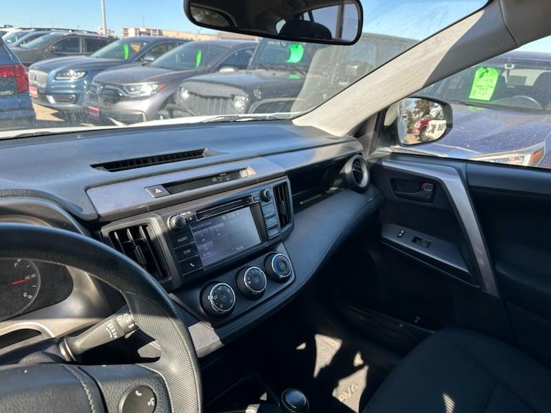 Toyota RAV4 LE AWD 2016