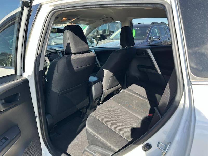 Toyota RAV4 LE AWD 2016