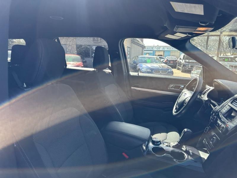 Ford Explorer XLT 4WD 2018