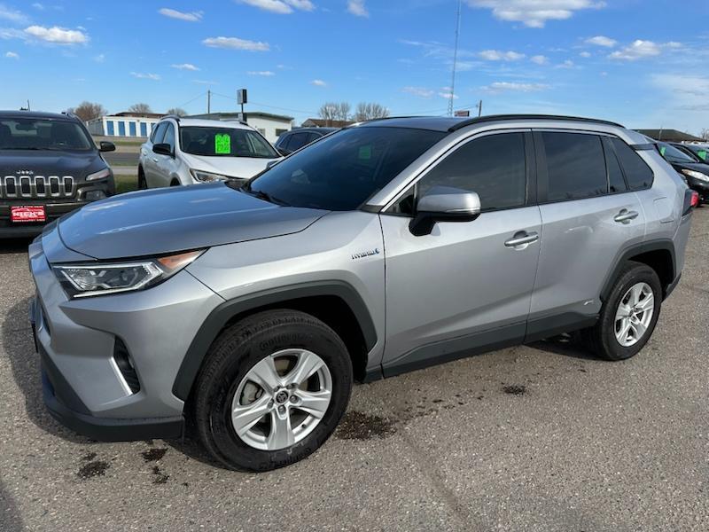 Toyota RAV4 Hybrid XLE 2021