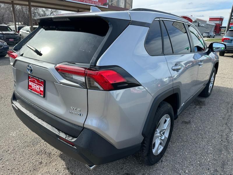 Toyota RAV4 Hybrid XLE 2021