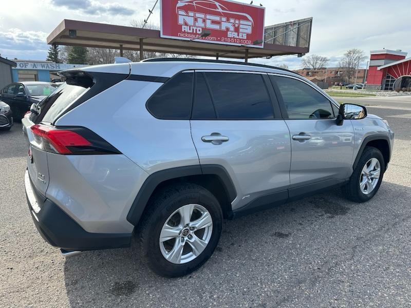 Toyota RAV4 Hybrid XLE 2021