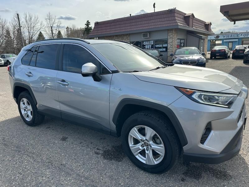 Toyota RAV4 Hybrid XLE 2021
